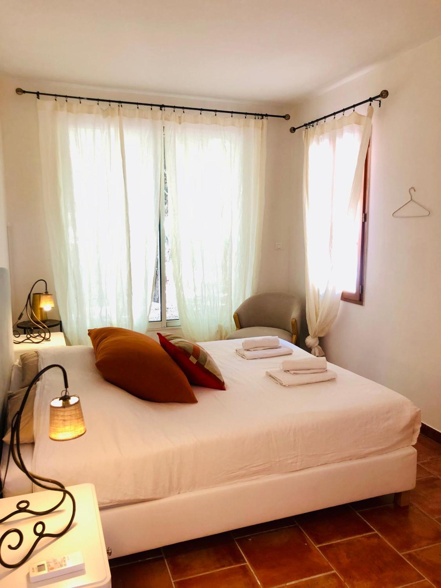 B&B Villa Roumanille Aix-en-Provence Bilik gambar